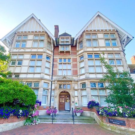 ברודסטיירס Yarrow Hotel מראה חיצוני תמונה