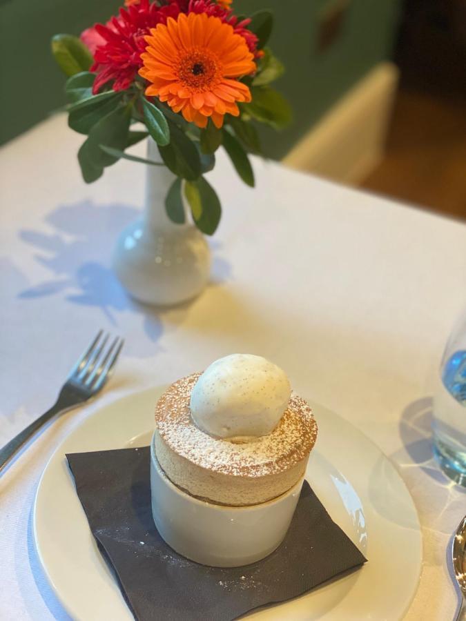 ברודסטיירס Yarrow Hotel מראה חיצוני תמונה