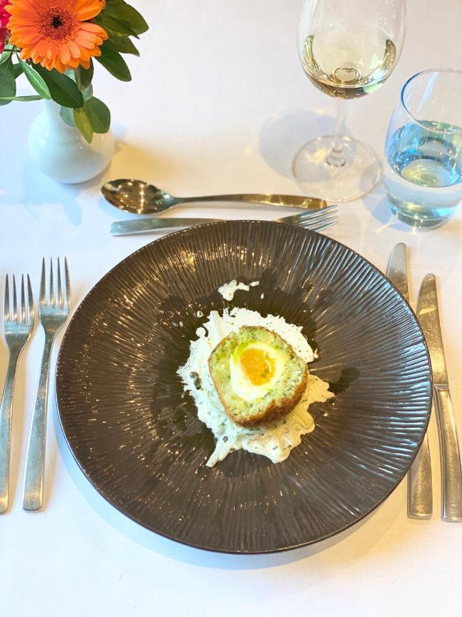 ברודסטיירס Yarrow Hotel מראה חיצוני תמונה