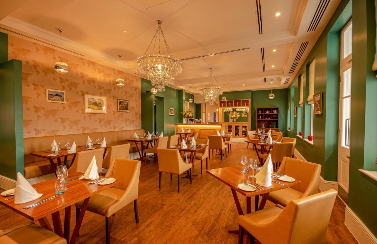 ברודסטיירס Yarrow Hotel מראה חיצוני תמונה
