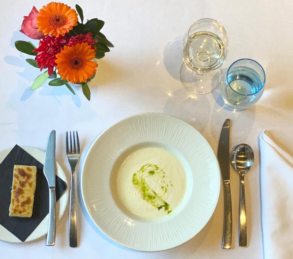 ברודסטיירס Yarrow Hotel מראה חיצוני תמונה