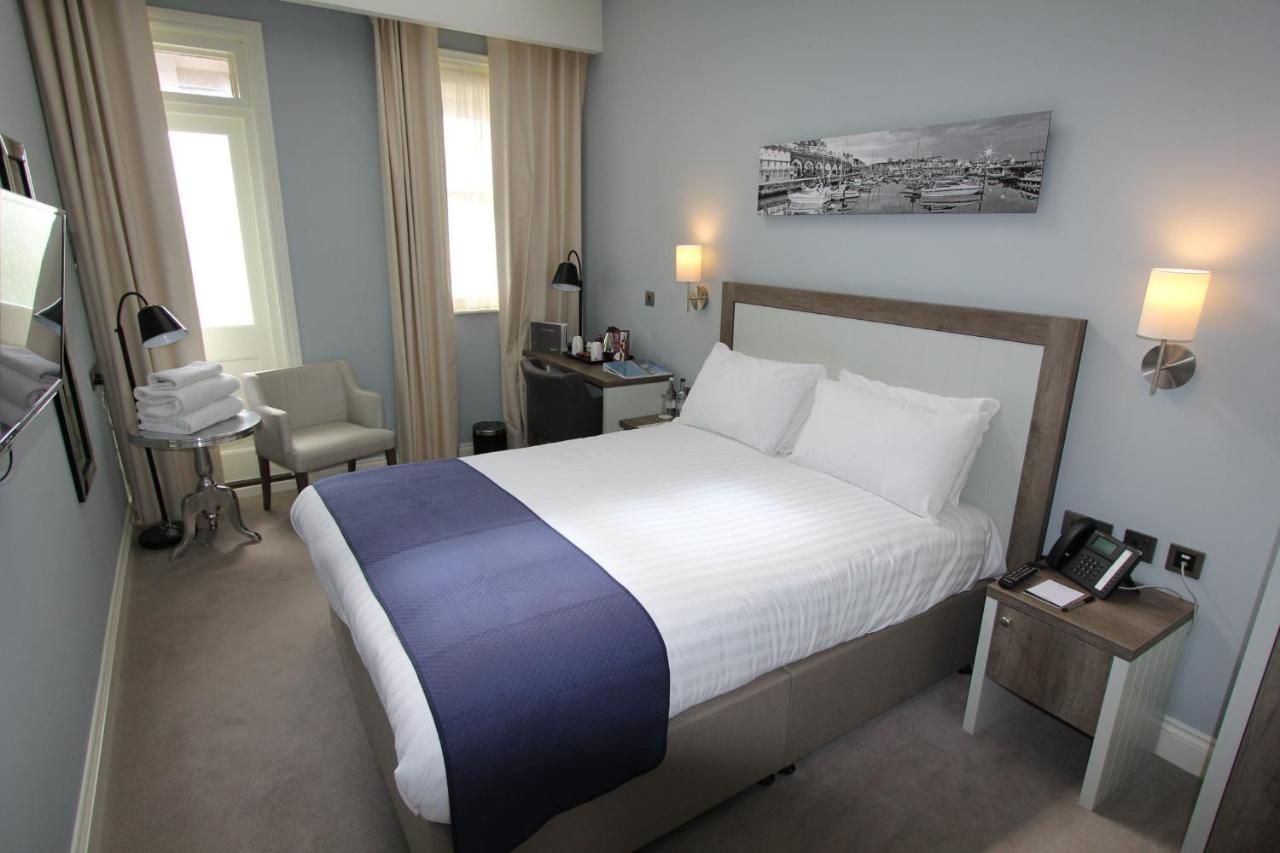 ברודסטיירס Yarrow Hotel מראה חיצוני תמונה