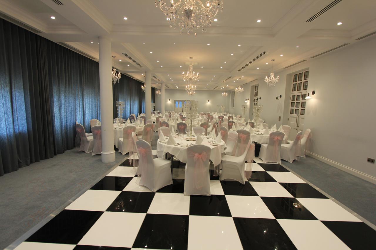 ברודסטיירס Yarrow Hotel מראה חיצוני תמונה