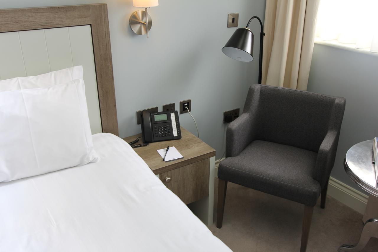 ברודסטיירס Yarrow Hotel מראה חיצוני תמונה
