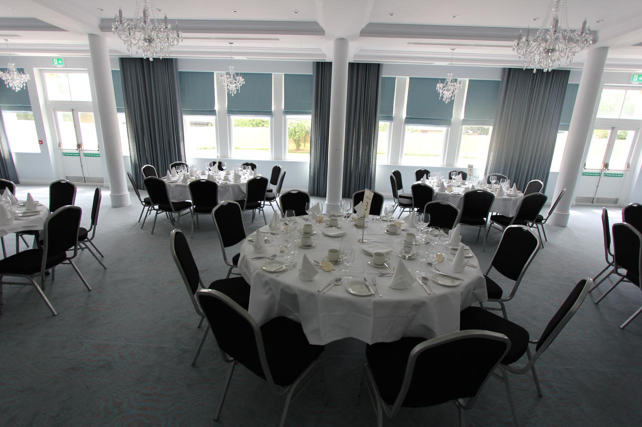 ברודסטיירס Yarrow Hotel מראה חיצוני תמונה