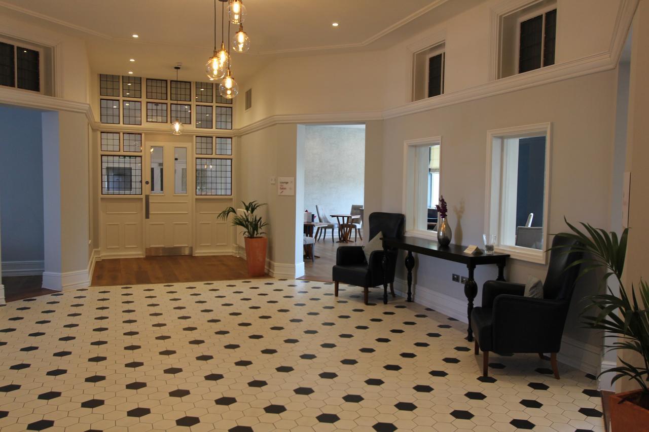 ברודסטיירס Yarrow Hotel מראה חיצוני תמונה